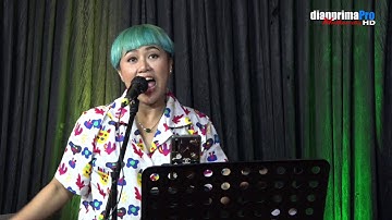 COVER GOYANG DUA JARI VOC DIANA SASTRA