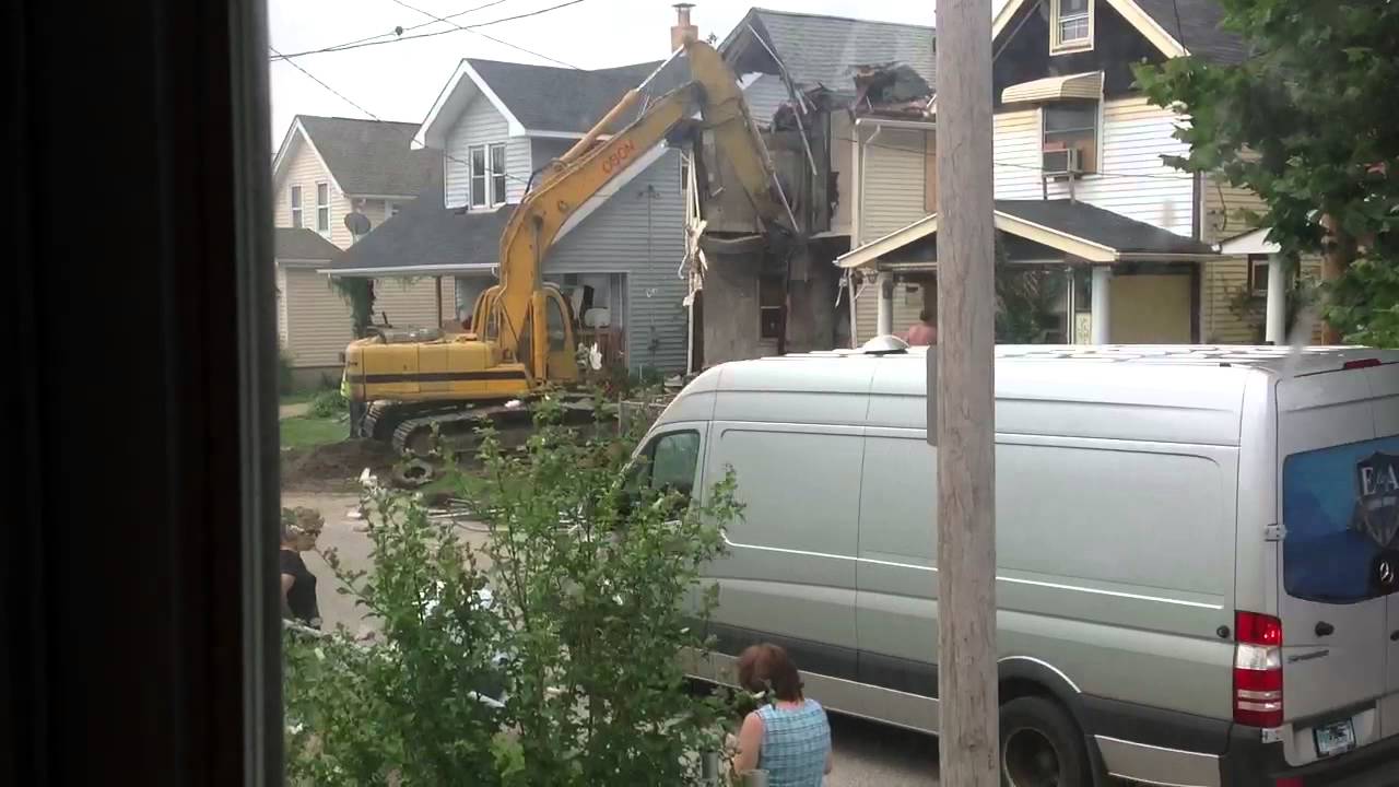 Tearing down houses in Cleveland, Ohio YouTube