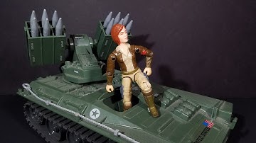 HCC788 quick shot! 1983 WOLVERINE and COVER GIRL! Vintage G.I. Joe toy!