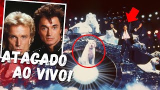 THIS WHITE TIGER ATTACKED ITS OWNERS IN FRONT OF HUNDREDS OF PEOPLE! screenshot 2