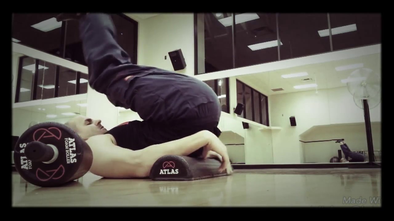 New Abdominal Sit-Up Exercise Using Lumbar Support Half Foam Roller Pad