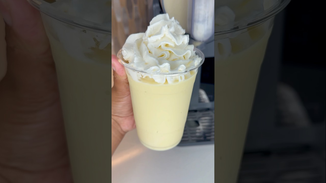 PINEAPPLE DOLE WHIP MADE IN MY INOVIVA SLUSHIE MACHINE🍍 
