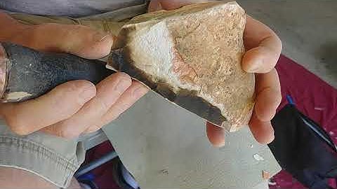 Flintknapping Sonora chert 1/5