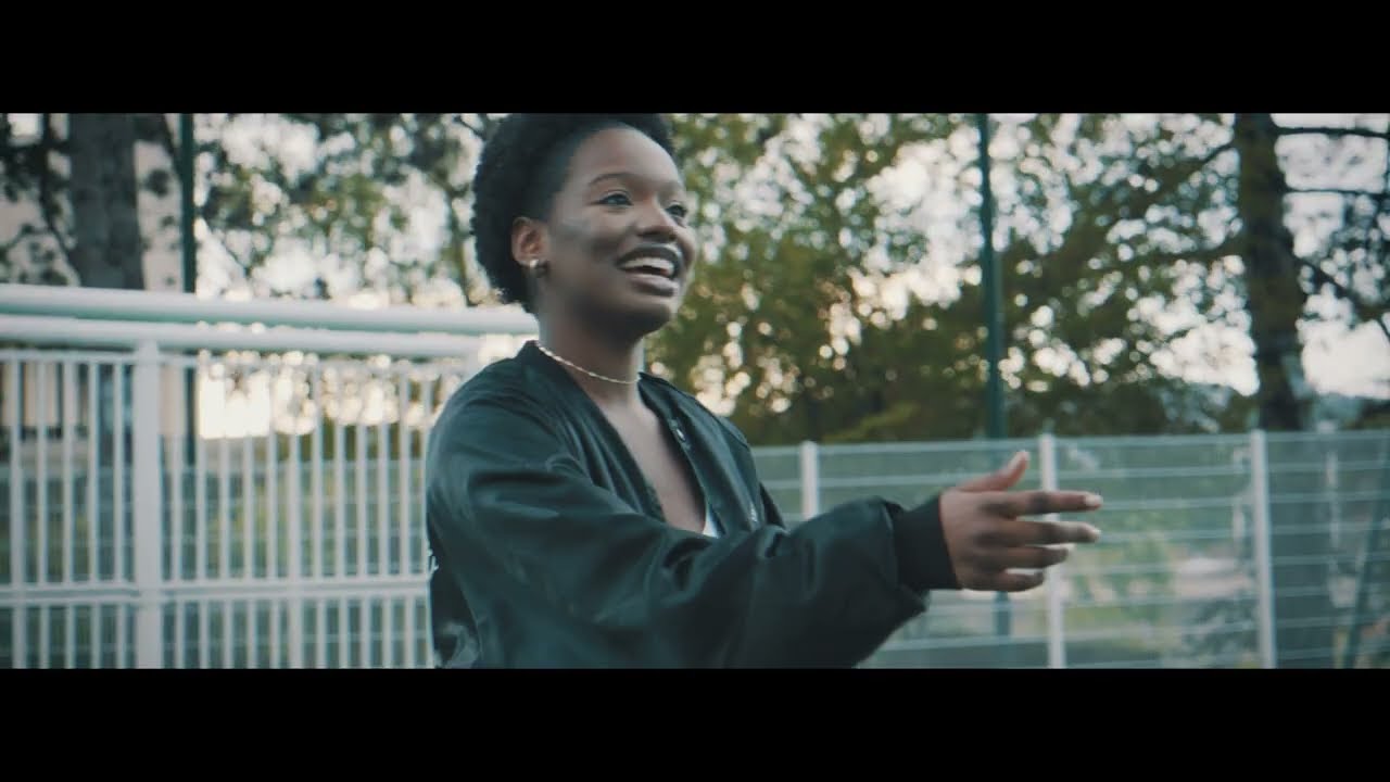 Yelssou feat. Analie - LFLC (Clip Officiel) adlı videoyu YouTube'da izle Yelssou feat. Analie - LFLC (Clip Officiel) adlı videoyu YouTube'da izle