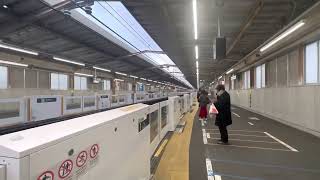 東急田園都市線あざみ野駅　東京地下鉄１８０００系到着