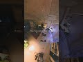 仕事の後、一人だけの時間。お気に入りのYouTube動画と、丁寧に淹れたコーヒーが、今日の疲れをそっと溶かしてくれる。静かな夜の中、シンプルな空間でこだわりのひとときを楽しむ。