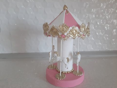 Tortlar ucun karusel maketinin bezedilmesi.Atlikarinca pastasi susleme.decoration carousel cake