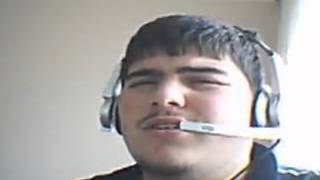 Irmızı - Gülünce Gözlerinin İçi Gülüyor