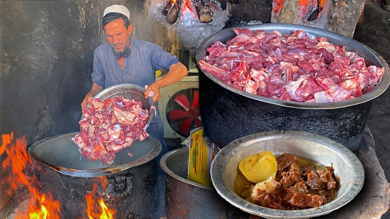 Pakistan Rosh LALCHAPUR ROSH RECIPE | STREET FOOD PESHAWARI DUM PUKHT MAKING ...