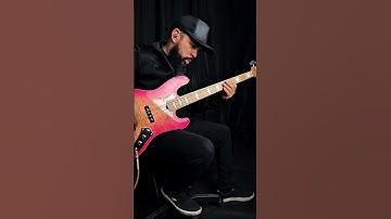 Thumbnail of Foals FJB7 em ação 🎸Tocando “A Thousand Miles” - Vanessa Carlton #bassguitar #bassplayer #foals