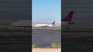 Delta Connection E175 (N250SY) Takeoff Roll at Tucson Airport