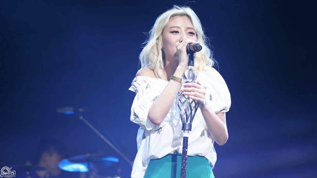 [4K] 볼빨간 사춘기 - 사랑에 빠졌을 때 (편곡 ver.) 직캠 By Jinoo 170811 인천 펜타포트 락 페스티벌