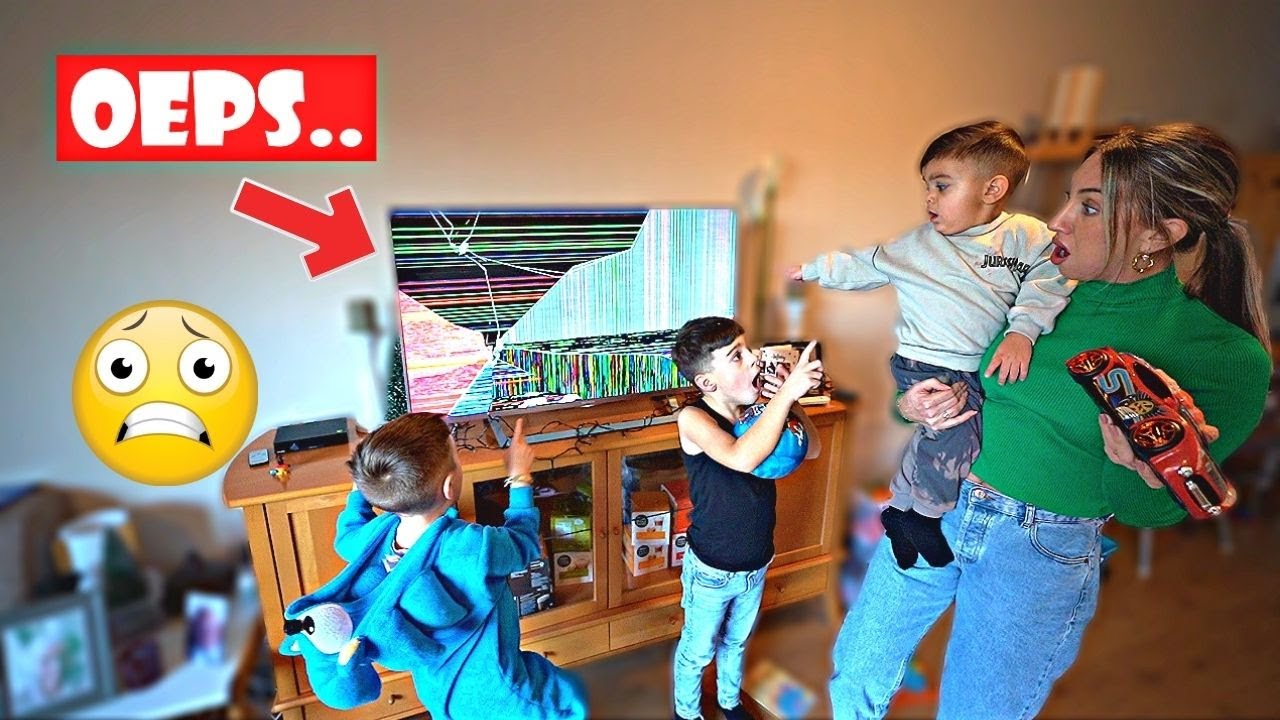 MIAZ HEEFT DE TV VAN Z'N OMA KAPOT GEMAAKT.. | #639