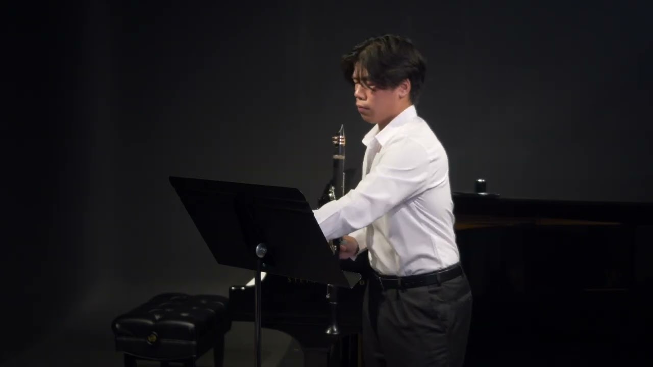 Amanda Harberg - Hall of Ghosts