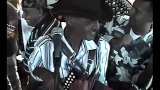 El General Larguito y Narciso - La Mala Maña