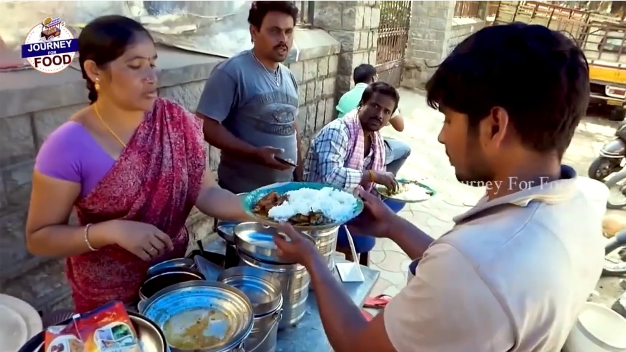 Cheapest RoadSide Unlimited Meals | Indian Street Food | #Meals #Vegmeals #NonVegMeals