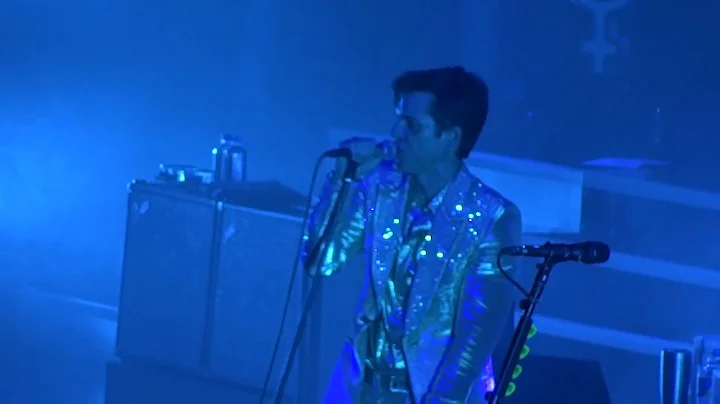The Killers - Jenny Was A Friend Of Mine - Live at the O2 Arena