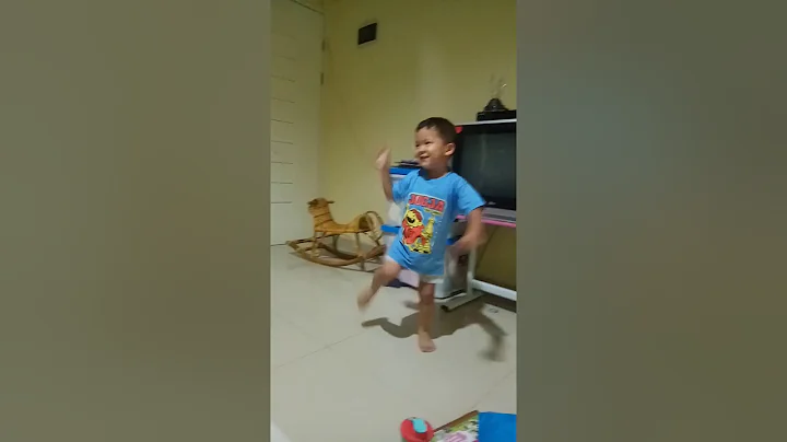 Tania Gilbert dan baby shark