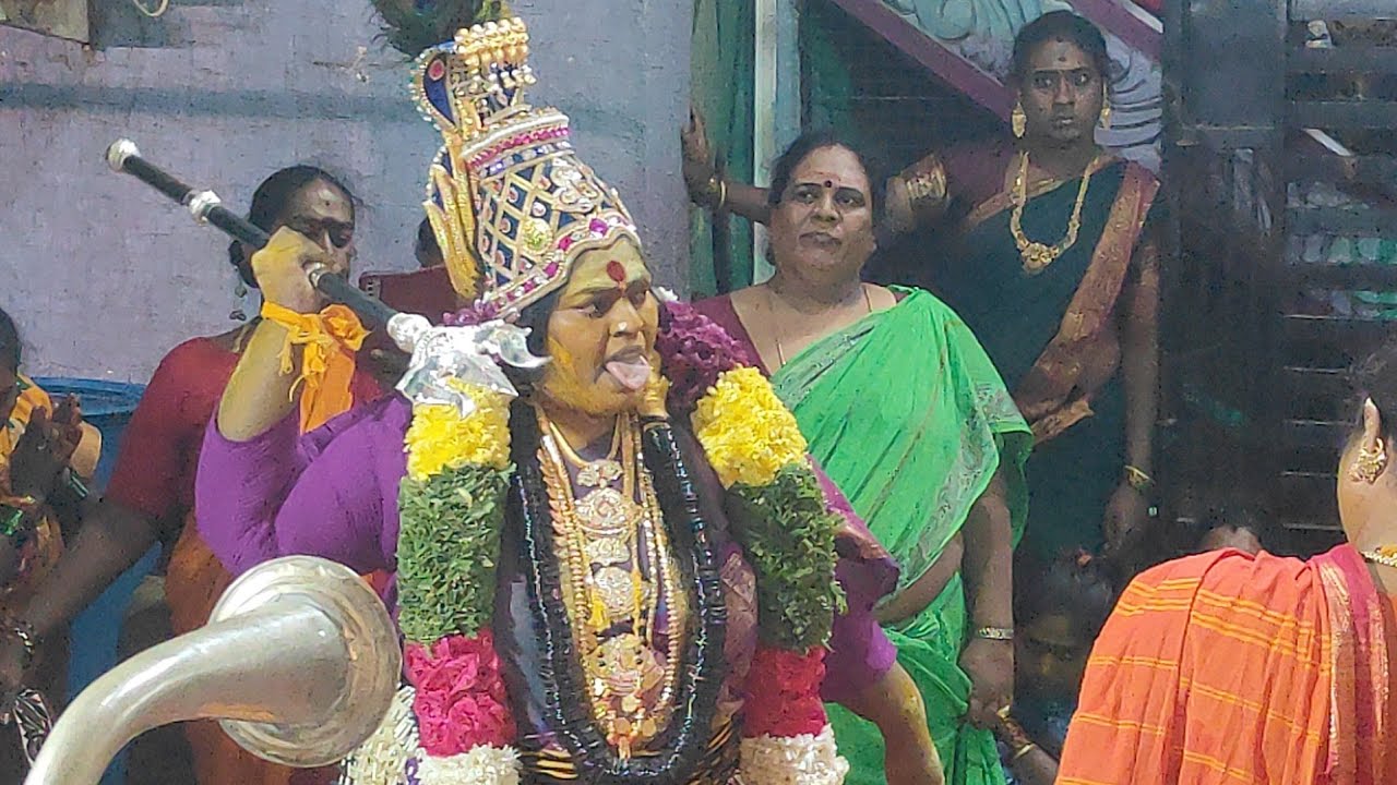 மோனிஷா நாயக் கும்பபடையல்