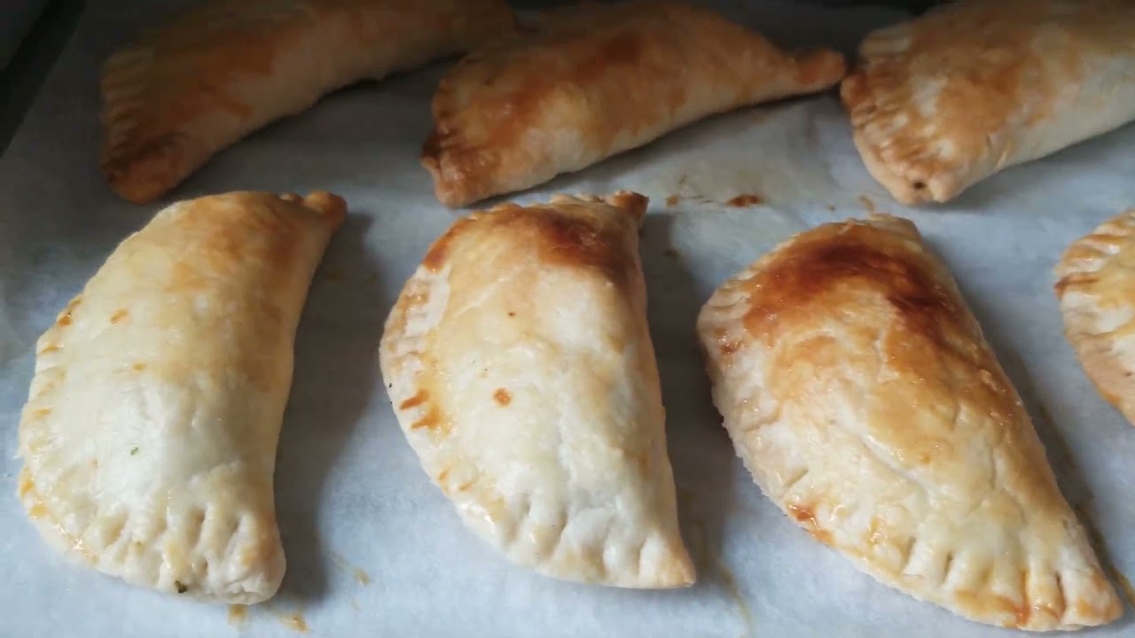 See What Happens When Sri Lankan Patties Are Baked And Not Fried Aasairasai Aasairasaipatties Youtube