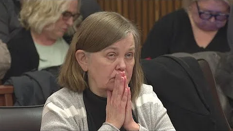 Former Cleveland attorney sentenced for stealing f...