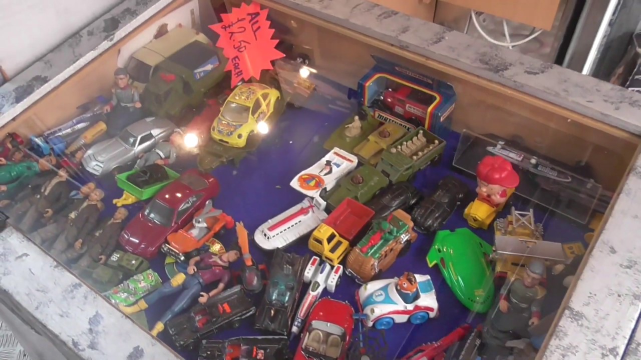 CLIFF visits COLLECTABLE RETRO TOYS/WATERDRAGON AT THE GREAT YARMOUTH MARKET 2019 YouTube