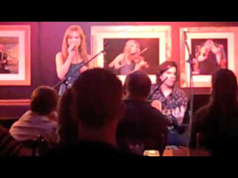 Lynne Timmes-Carlock and David Santos Bluebird Cafe in Nashville November 1st 2009! Part 2!