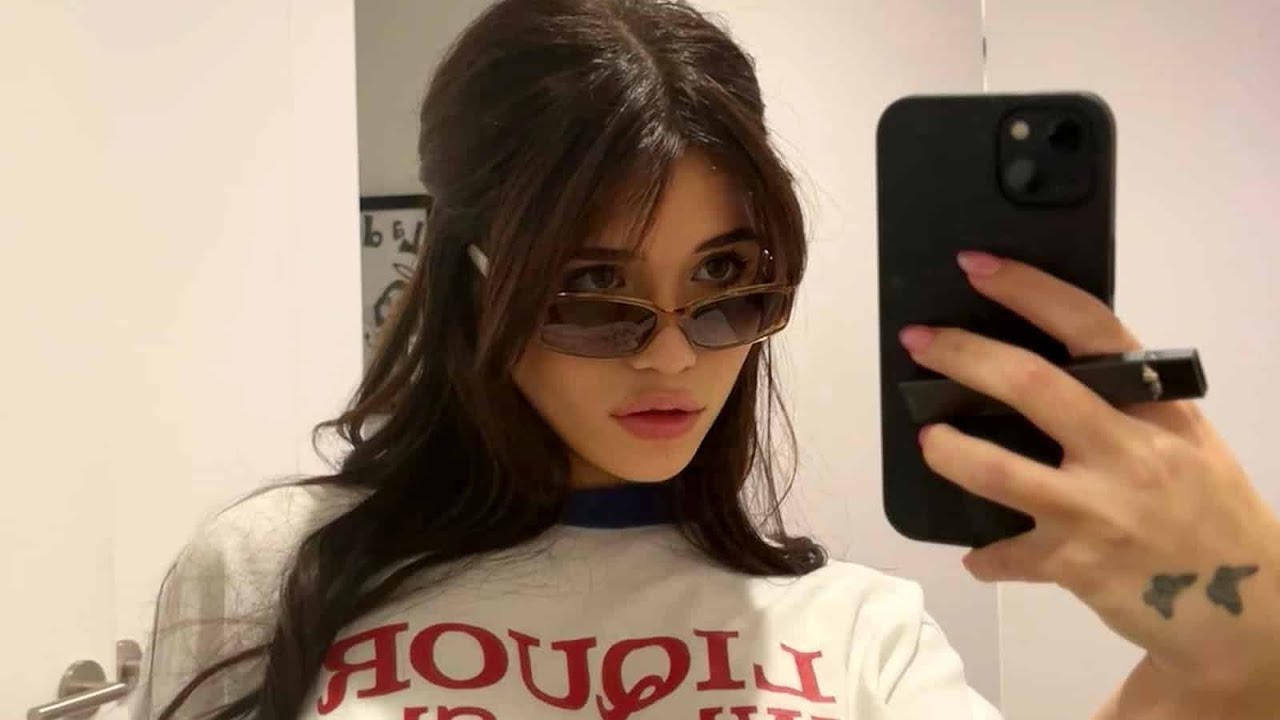 Nessa Barrett moments