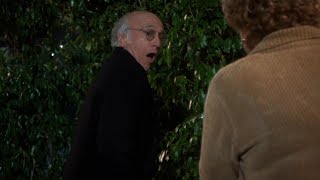 Curb Your Enthusiasm - Larry pisses