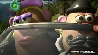 Mr. And mrs. Potato Head driving in the car screenshot 2