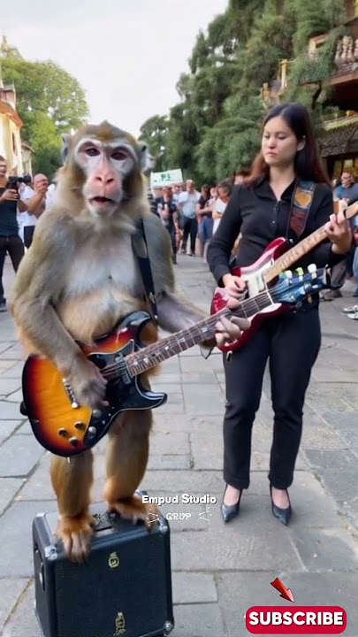 Monyet Viral Main Gitar di Alun-alun Rusia #empudstudioai #empudstudiogrup #shorts