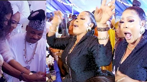 MC Oluomo's Beautiful wife & Foluke Daramola Show Off Their Dance Moves As She Snaps With MC