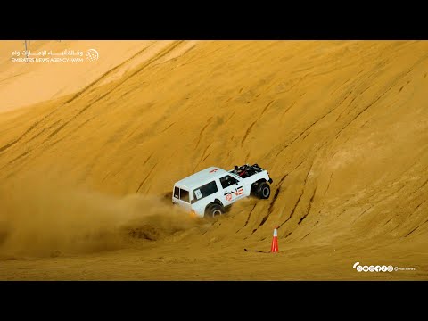 متسابقو الإمارات والسعودية يتصدرون الاستعراض الرملي في مهرجان ليوا