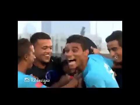 Ronaldinho se disfraza de policía - YouTube