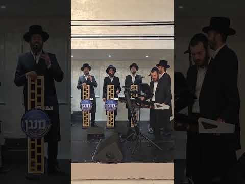 “אתה זוכר מעשה עולם״ ביצוע מרגש של גרשי אורי בלונדון עם תזמורת של בני בראנדסדופר ומקהלת ״מנגן״