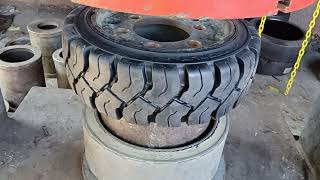 teaching/how to mount a forklift Tire