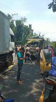 Klakah berduka#tabrakan mobil truk diklakah lumajang