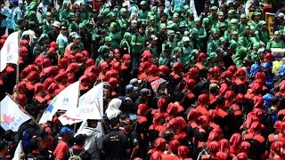 Thousands rally in Indonesia for higher pay