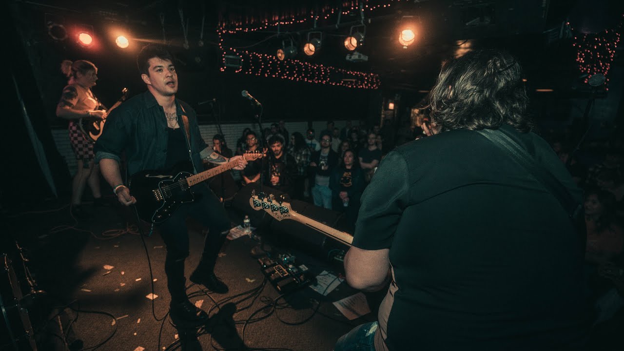 Tiny Kingdoms - “Cliffs” live - YouTube