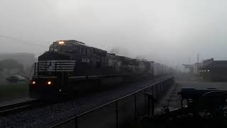 NS 8436 [WB] leads NS 17Z • Corinth, MS (5.6.18)
