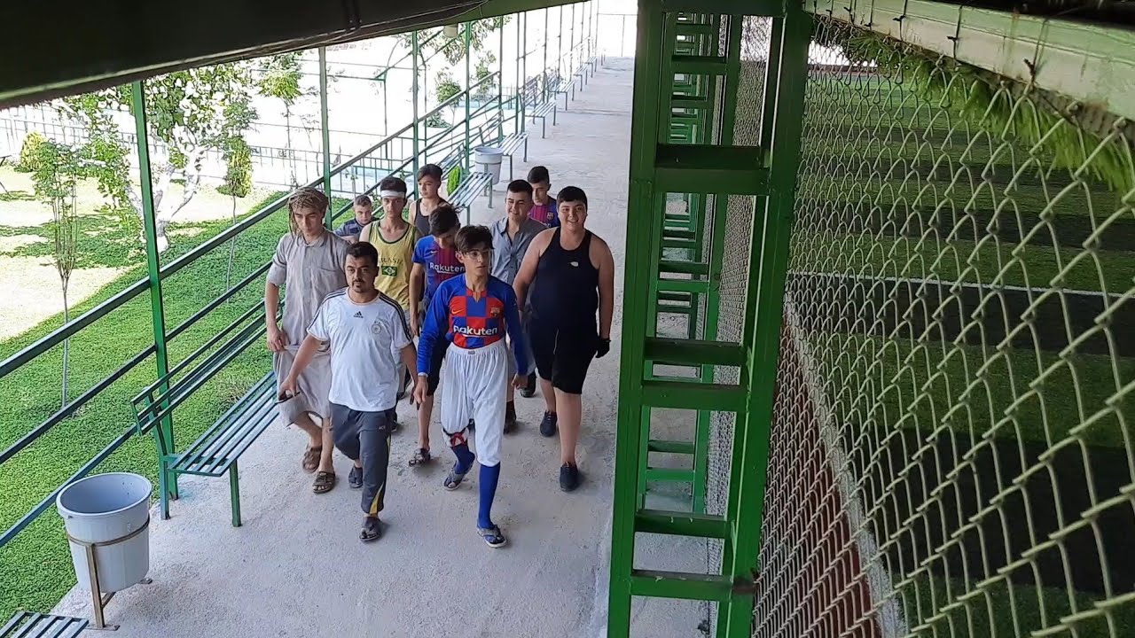 فلم كردي قصير لأول مرا ميسي في كوباني 🤣🤣 فريق تجو يلعب مع فريق باز تعليق كردي 🤣🤣