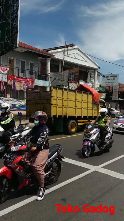 Detik-detik Satu jalur puncak.