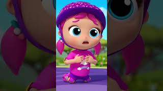 Jill tries different roller skate tricks with her friends! 🛼💗 #princess #kidssong #nurseryrhymes