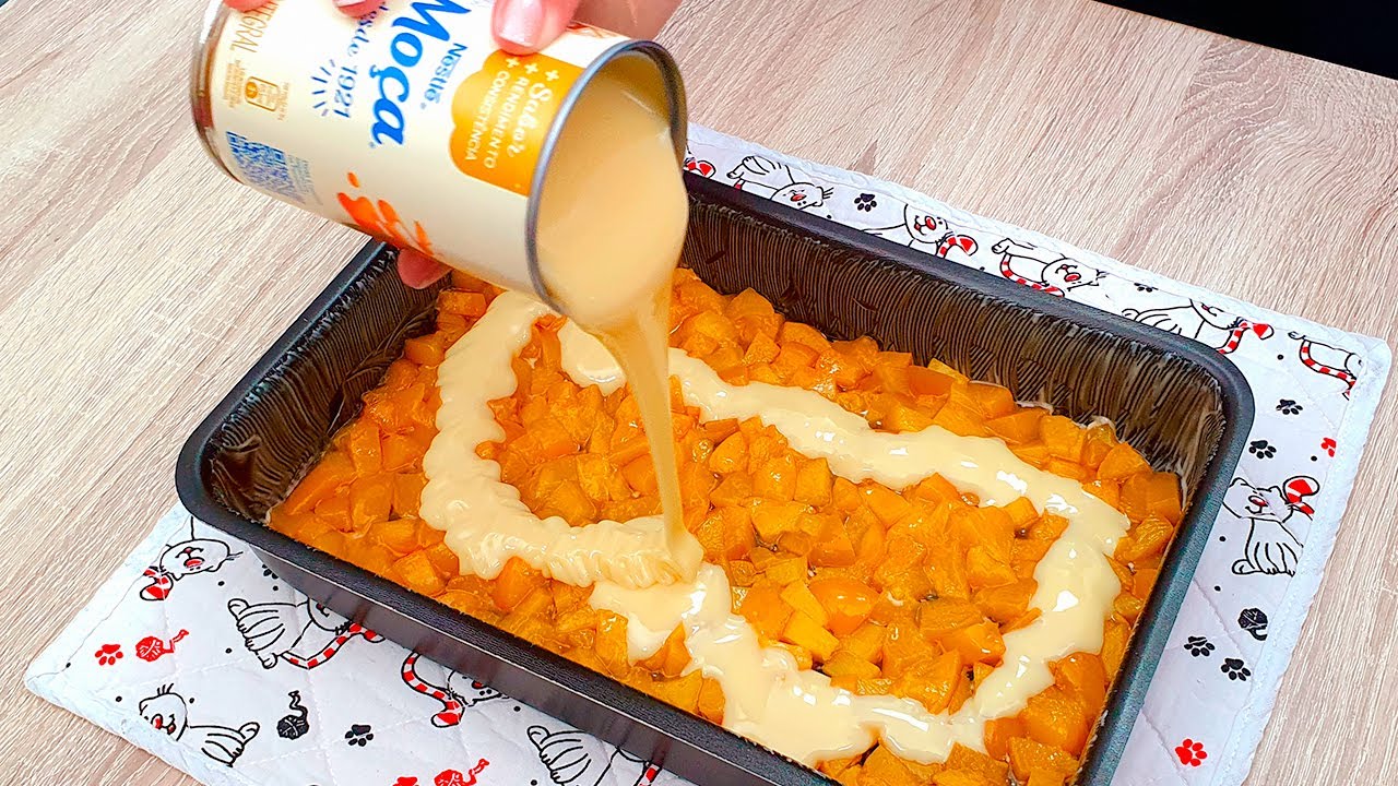 Вылейте сгущенку на персик и оставьте всех в шоке от результата!