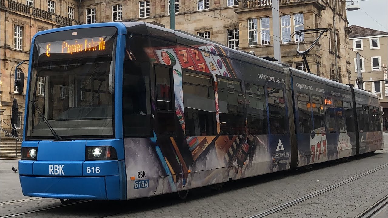 Bunte Straßenbahnen in Kassel 2022