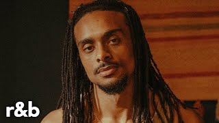 Amadi Blue - Complacent (Lyrics)