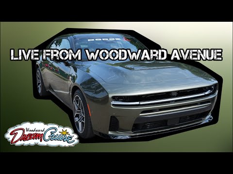 Live Woodward Dream Cruise at the Dodge Display