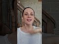 Улучшаем тургор кожи в подъязычной зоне.