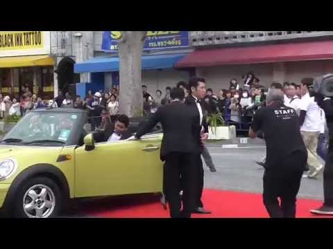 沖縄国際映画祭 レッドカーペット ガレッジセール 島ぜんぶでおーきな祭 2015.3.28