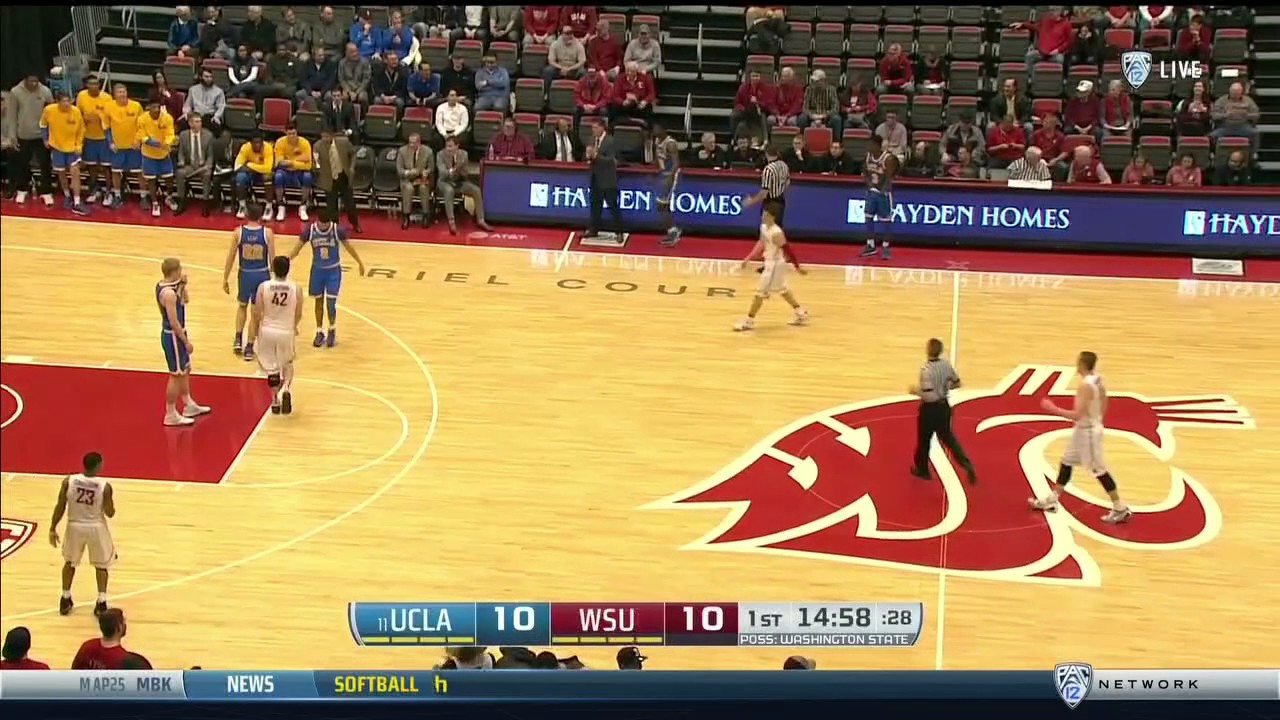 TJ Leaf Hulk Smashes the rim with a one-handed dunk